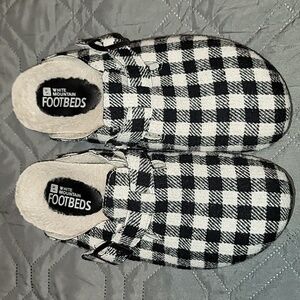 Womens White Mountain Mules Buffalo plaid size 8 fur lined